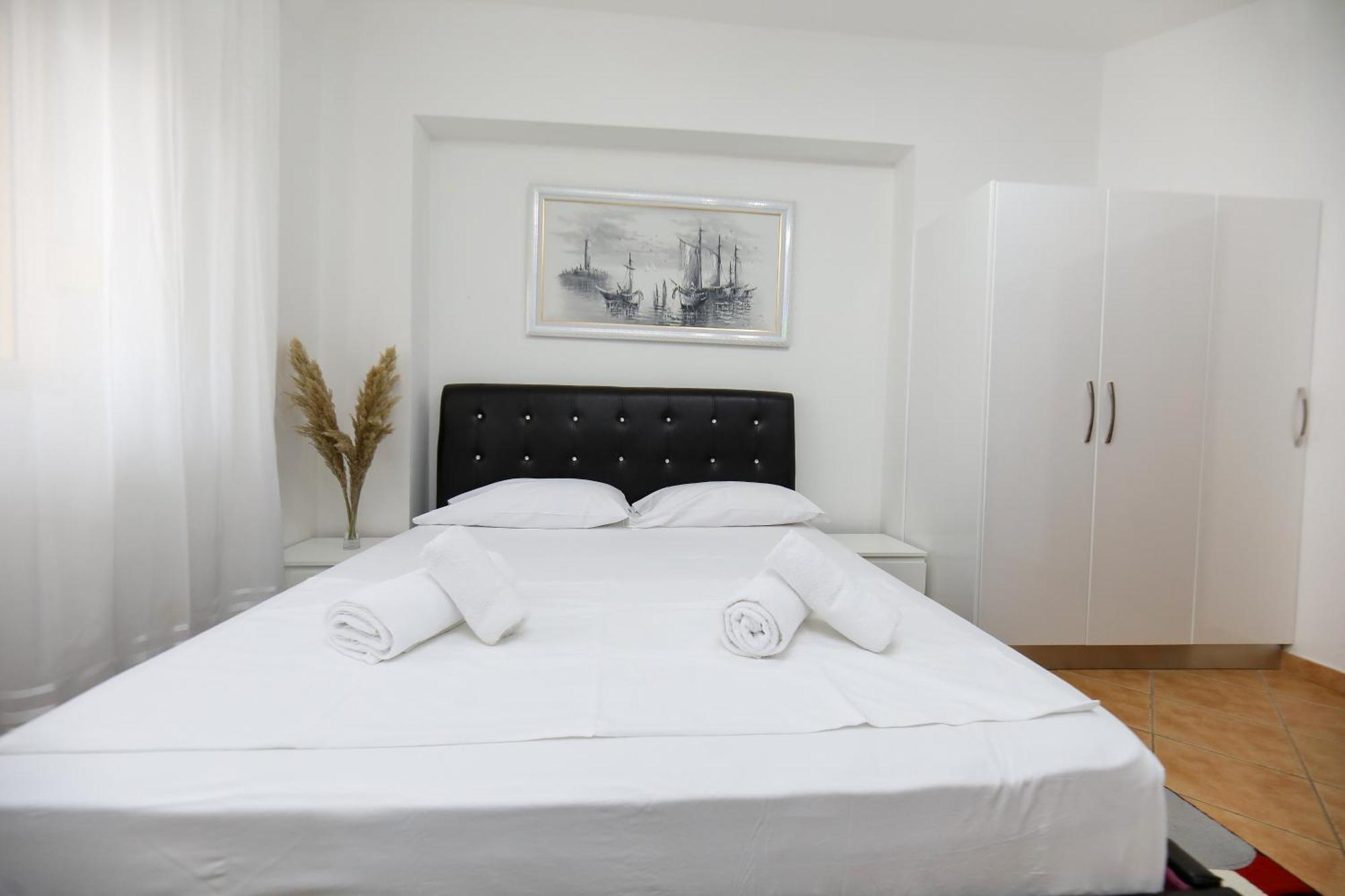Noa Apartments Vlore Bagian luar foto
