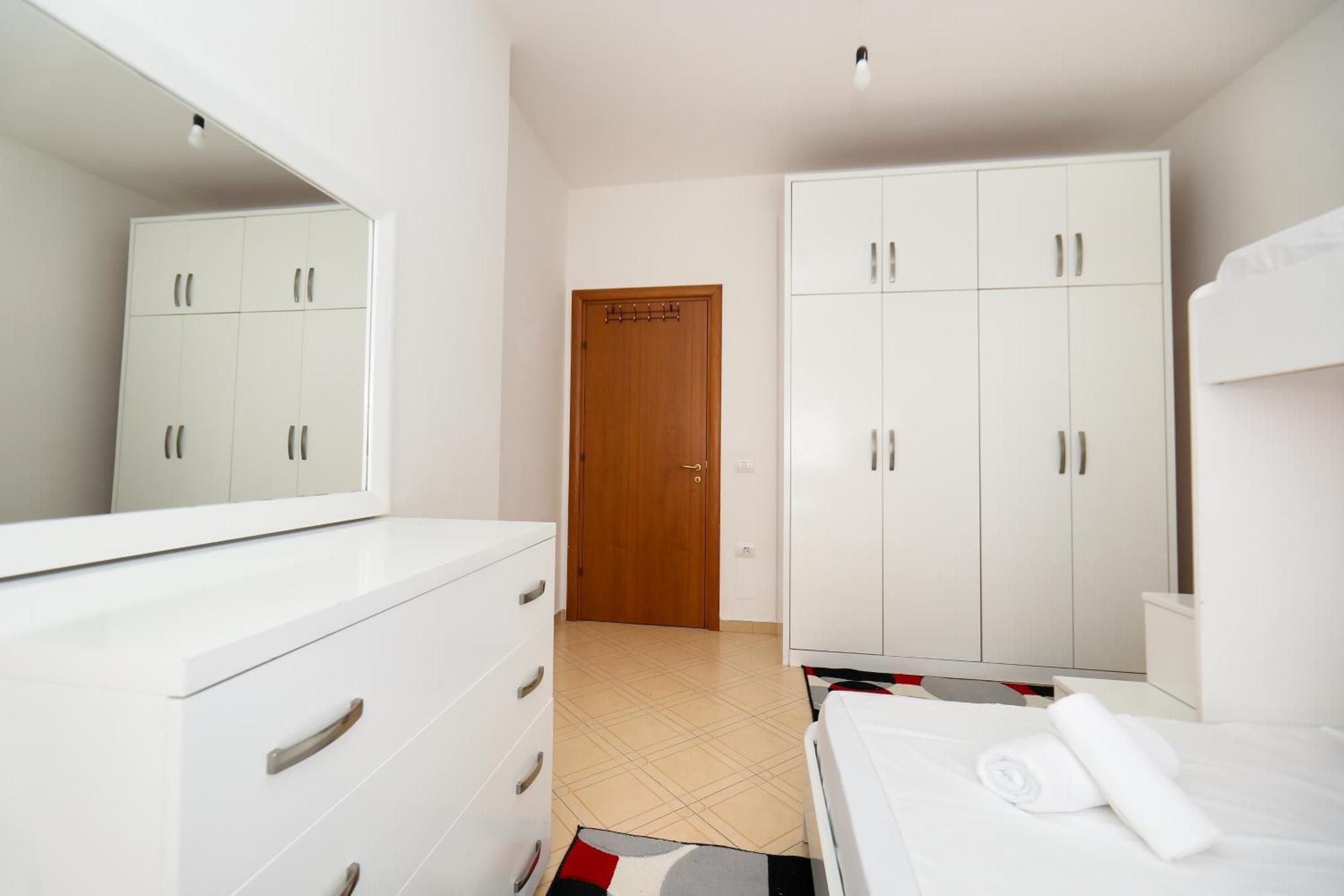 Noa Apartments Vlore Bagian luar foto