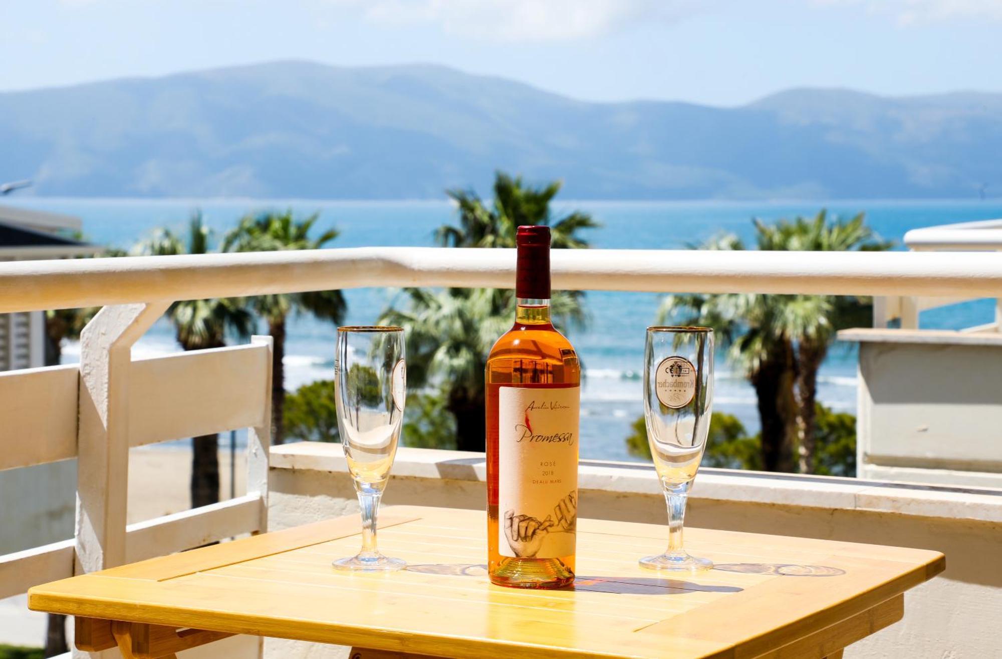 Noa Apartments Vlore Bagian luar foto